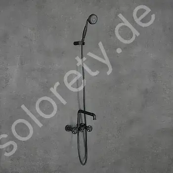 Wandmontierter Badewannen- oder Duscharmatur in schwarzer Farbe
