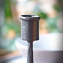 Bougeoir en métal forgé pour une bougie, fait main, couleur noire, hauteur 150mm